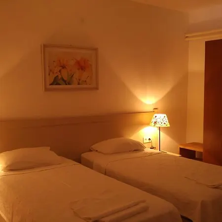 Hotel Mandalya *