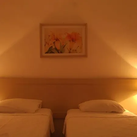 Hotel Mandalya *